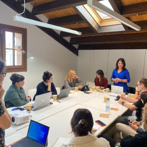 Trobada Transnacional del Projecte RECOMMIT: Andròmines acull entitats europees per a la promoció de la inclusió digital en els centres penitenciaris.